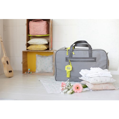 Petit coussin carré bébé Nuages - Moutarde