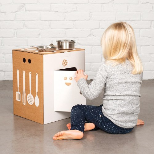 Cuisinière en carton
