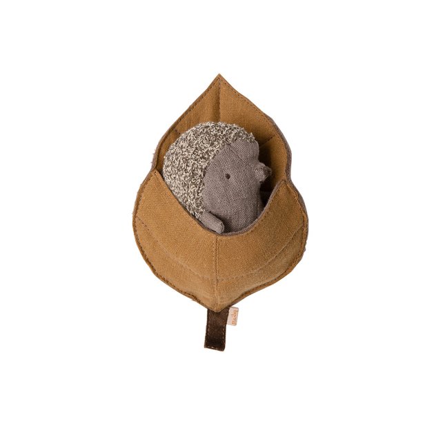 Bebe Herisson Et Sa Feuille Maileg Pour Chambre Enfant Les Enfants Du Design