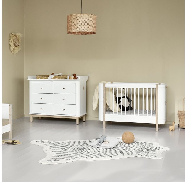 Chambre bébé complète en bois : lit évolutif, commode à langer et