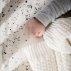 Couverture tricotée bébé - Blanc cassé