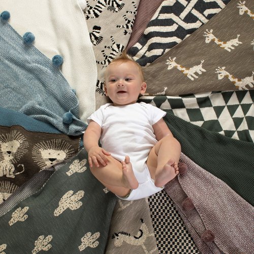 Couverture en tricot On The Go - Girafe - Taupe