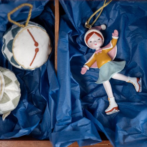 Décoration Patineuse à suspendre