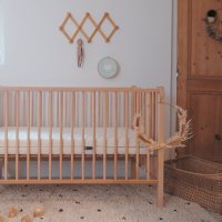 Lit bébé pliant Roméo - Hêtre vernis