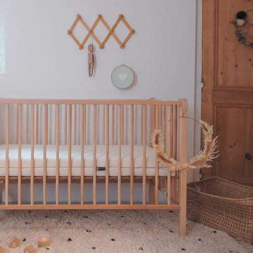 Lit bébé pliant Roméo - Hêtre vernis