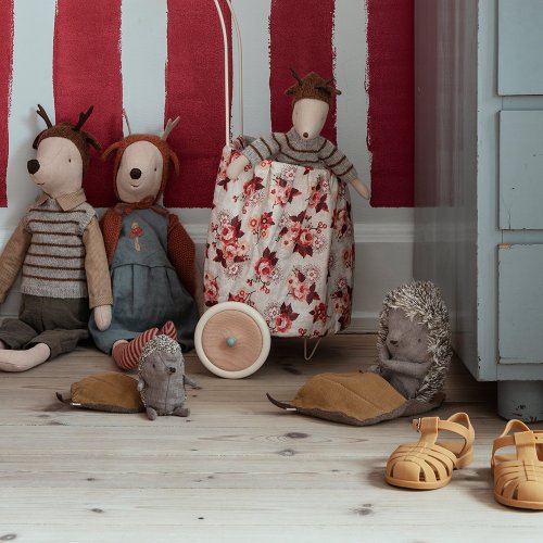 Maman Hérisson et sa Feuille