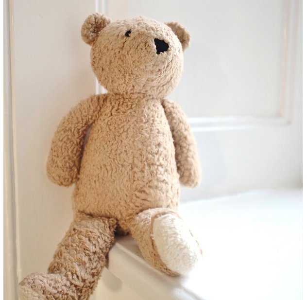 Peluche Ours au look vintage de couleur ocre, Maileg - Merci Léonie