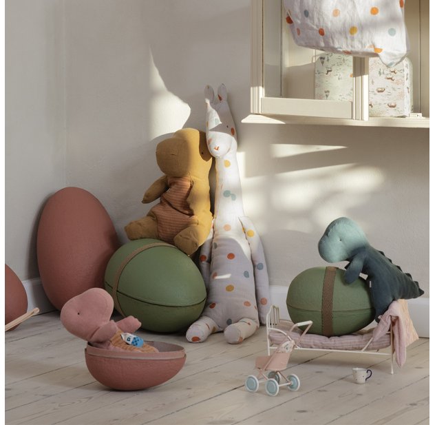 Petit Dinosaure Dans Son Oeuf Rose Pale Maileg Pour Chambre Enfant Les Enfants Du Design