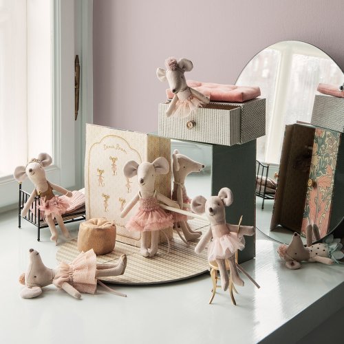Souris Danseuse Mira Belle Grande Soeur