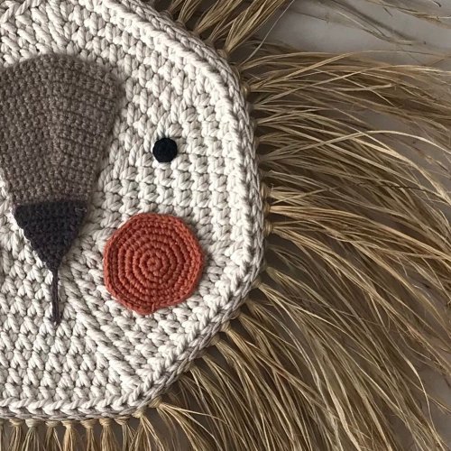 Grande tête de lion en raphia - Rouge