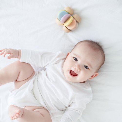 Hochet voiture pastel