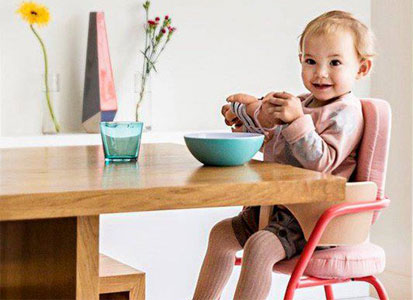 Chaise bébé évolutive, la futée qui sait passer le temps